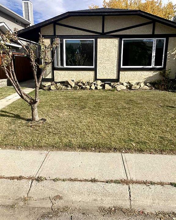 1st image of 211 Shawcliffe Cir SW