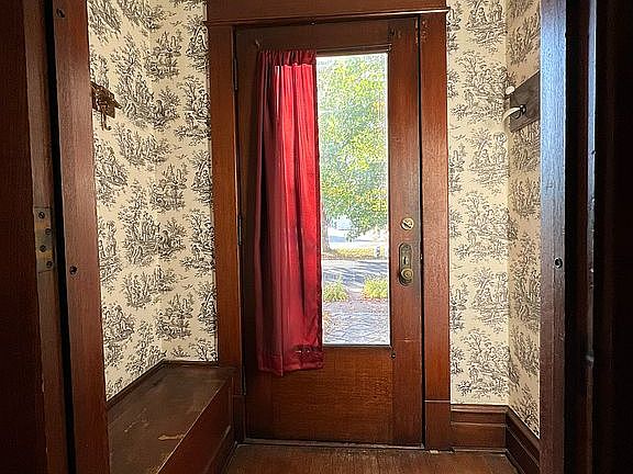 Front door vestibule.