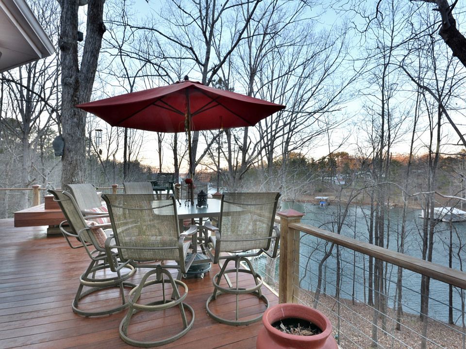 2nd image of 6386 Nichols Rd