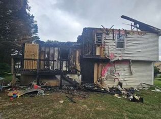 105 Thornwood Dr, Cartersville, GA 30121