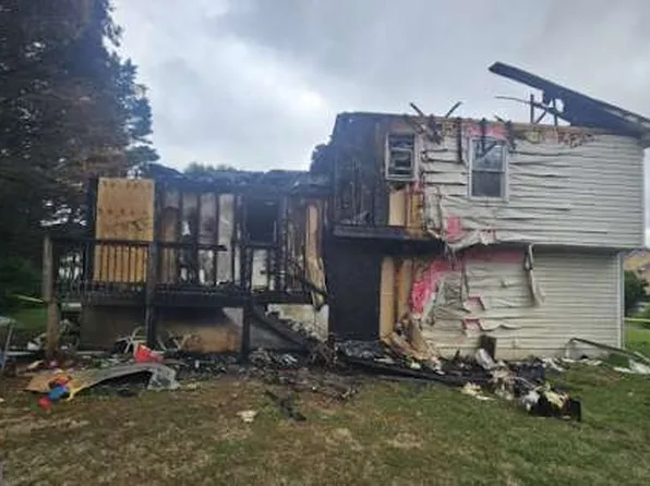 105 Thornwood Dr, Cartersville, GA 30121