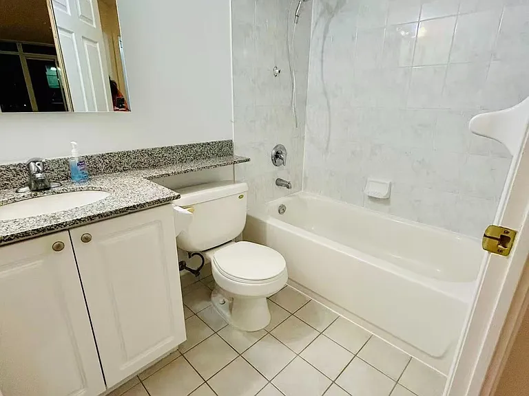 5500 Yonge St #505 — Photo 23