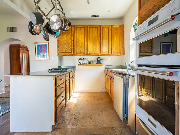 359 E Windsor Ave — Photo 8