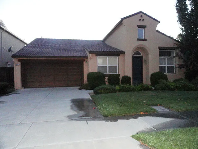 3961 Emerald Isle Ln photo 1