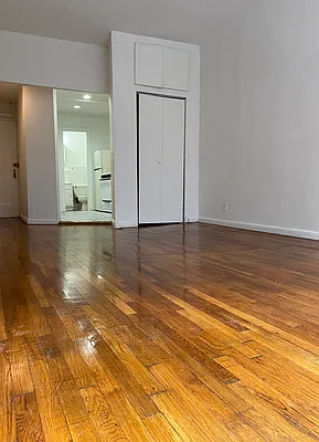 Rented by Paley Management | media 16