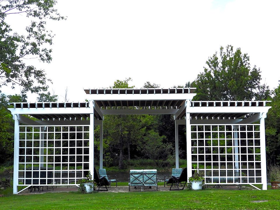Pergola at Watauga River