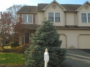 36 Michigan Dr, Sinking Spring, PA 19608