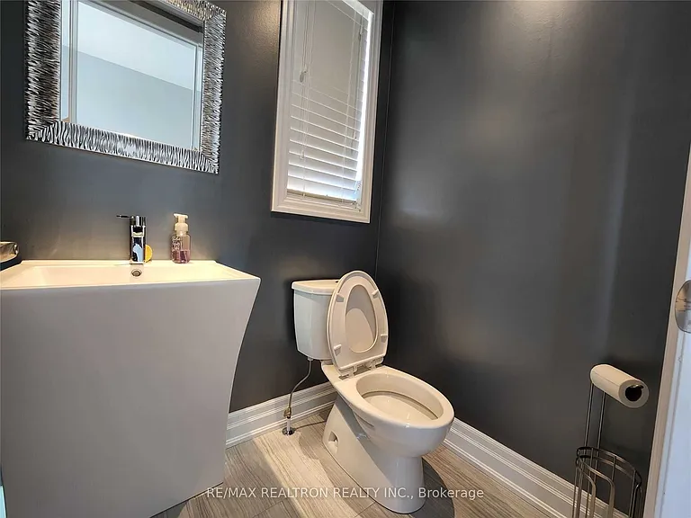 223 Thomas Phillips Dr — Photo 10