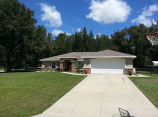 8383 N Pinnacle Dr, Citrus Springs, FL 34434