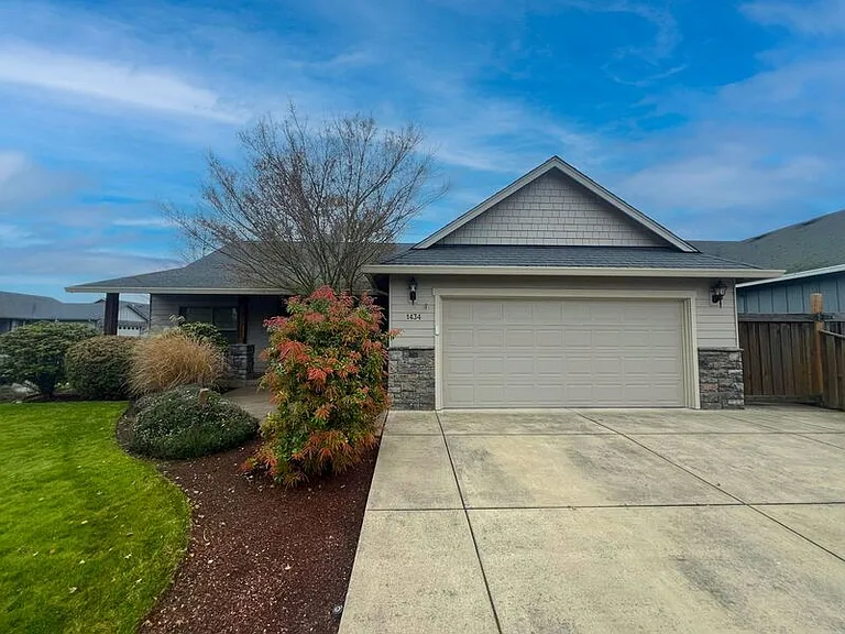 1434 Leaf Ln — Photo 5