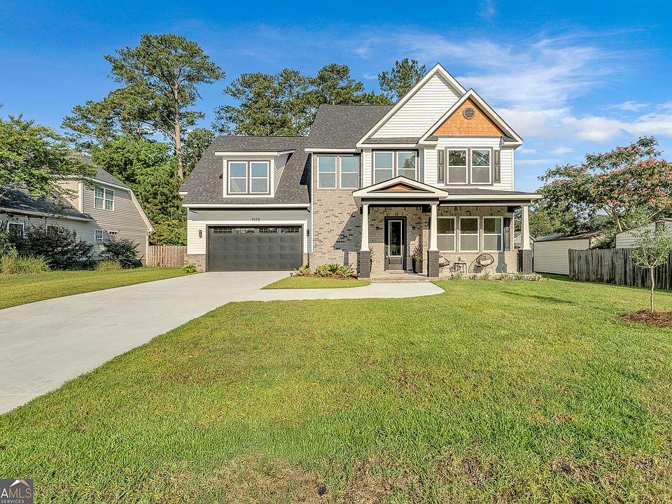 1st image of 1105 Woodland Dr