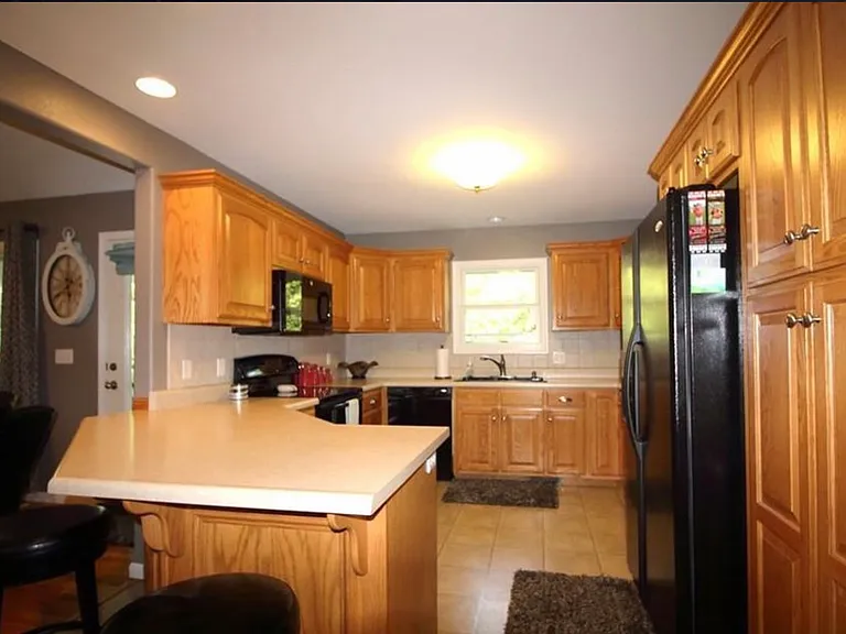 2419 Camzie Dr — Photo 5