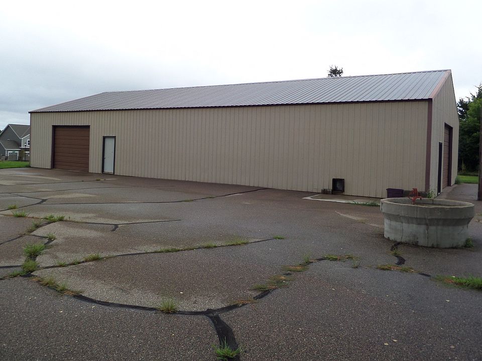 2nd image of 16540 Beverly Dr
