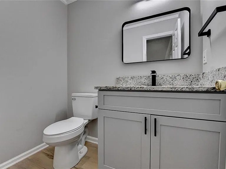 3876 Meadow Creek Dr — Photo 17