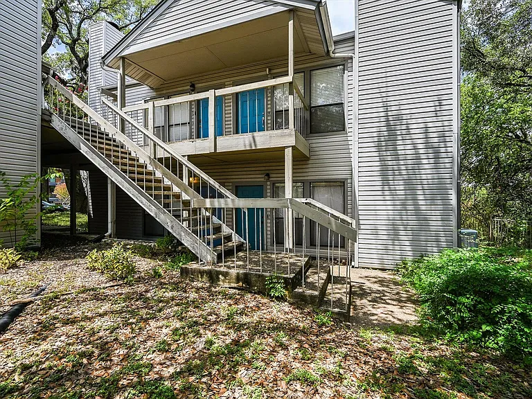 802 S 1st St #207 — Photo 20