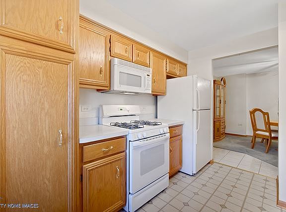 2nd image of 13950 S Lavergne Ave APT 910