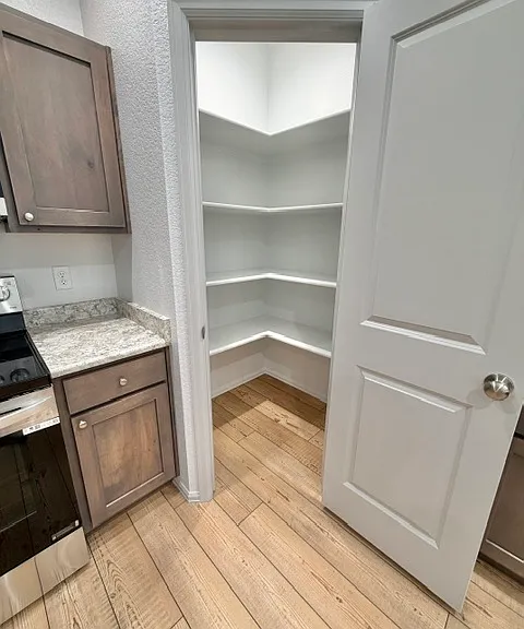 164 W Baldwyn Dr — Photo 16