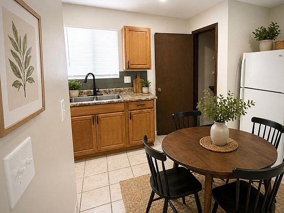 3rd image of 616 S 19th St #2
