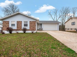 120 Bentwood Ln, Saint Peters, MO 63376