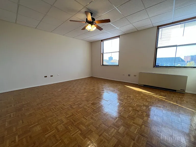 620 W Belmont — Photo 28