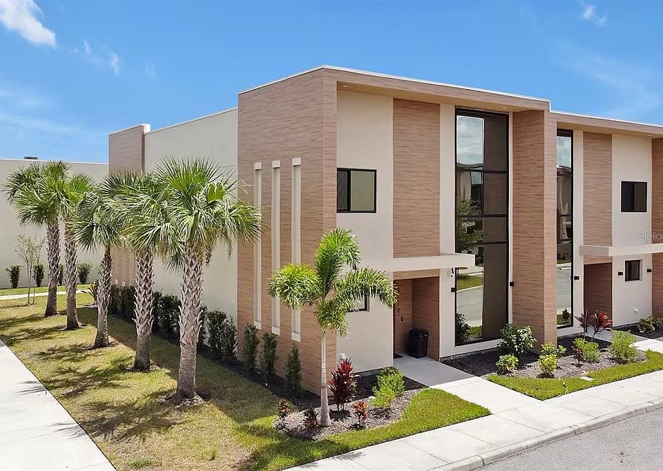 1st image of 3112 Rockefeller Way