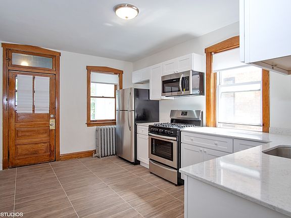 3rd image of 3742 W Diversey Ave #1
