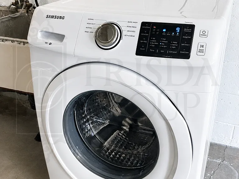 JAC426-428 — Photo 37