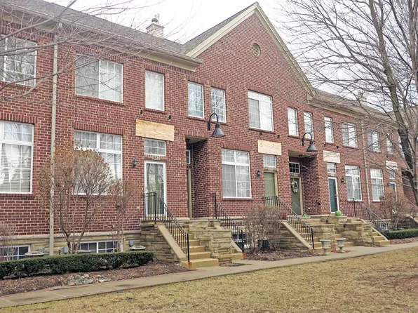 1482 Crimson Way #1, Walled Lake, MI 48390
