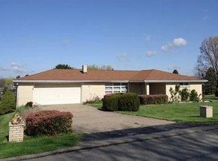 90 Crestline Ave, Charleroi, PA