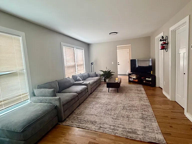 262 Spencer St NE #1 — Photo 2