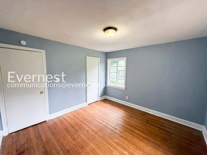 848 Vanderbilt St — Photo 10