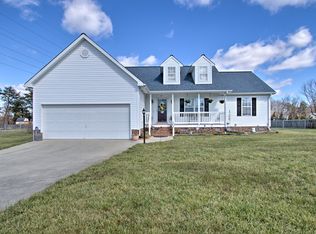 2903 Mitchell Wood Dr, Browns Summit, NC 27214