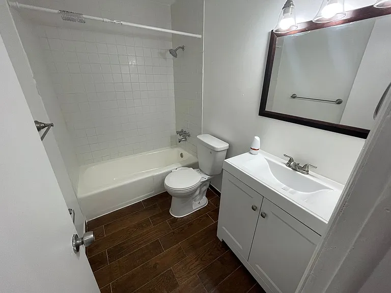 1406 SW 1st St — Photo 5