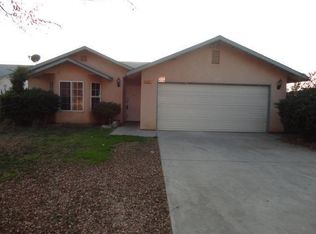 1205 S Vetter Dr, Tulare, CA 93274