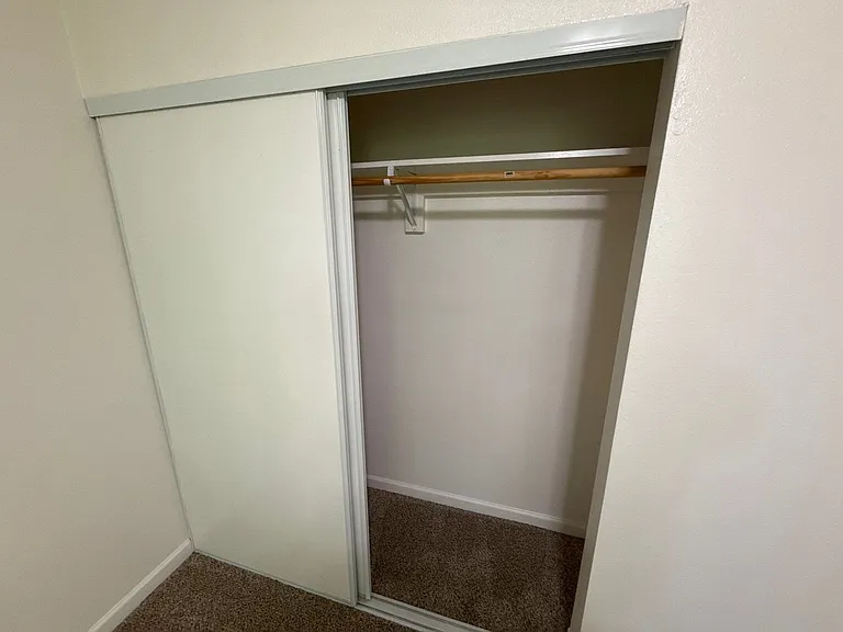 528 SW Levens St #11 — Photo 16