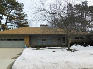 3103 Waubenoor Dr, Green Bay, WI 54301