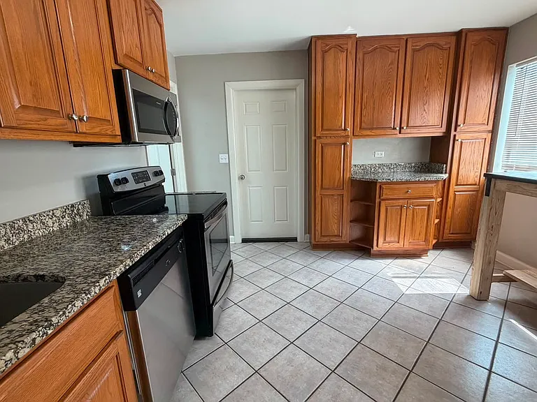 289 Honeysuckle Way — Photo 14