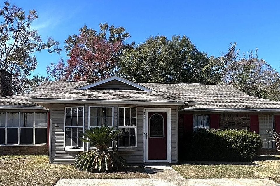 1st image of 19 Stratford Pl