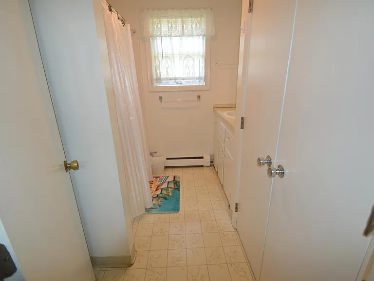 28 Merton Rd #2 — Photo 7