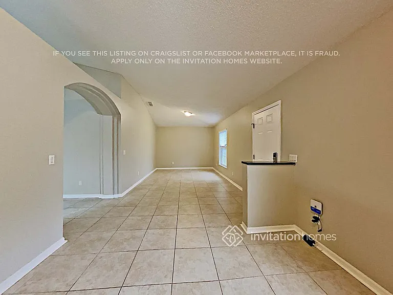 720 SE Lansdowne Ave — Photo 4
