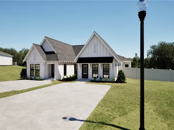 3202 Bradley Ln, Auburn, AL 36830