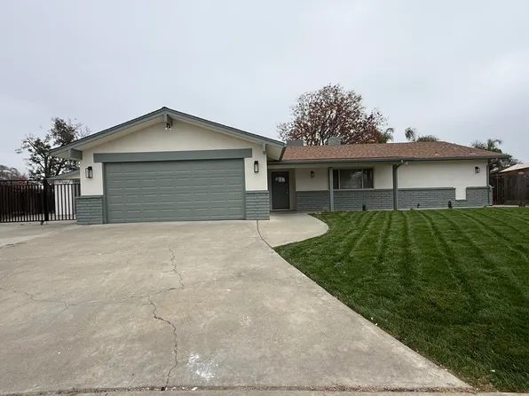 2329 Michael Circle, Hanford, CA 93230
