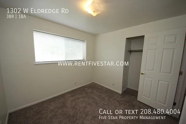 1302 W Eldredge Rd — Photo 6
