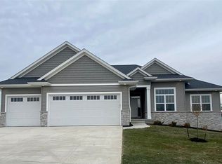 60 S Seven Oaks Rd, Northliberty, IA 52317