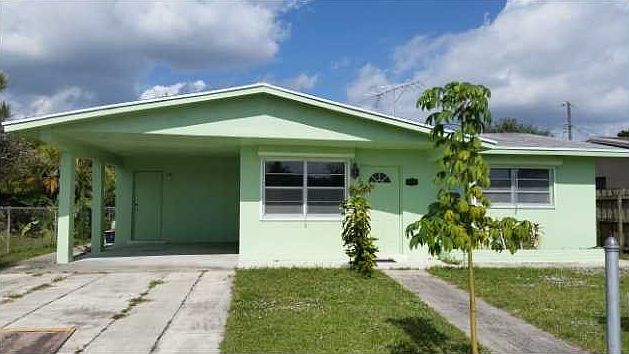 1st image of 1255 NE 155th St