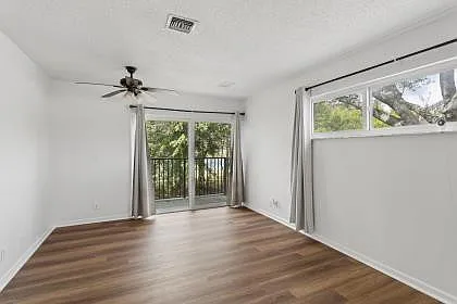 8027 Lagos De Campo Blvd #A4 — Photo 10