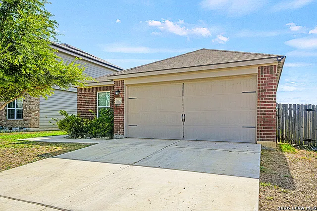4 bed, 2.0 bath, 1793 sqft, $1,650 — Photo 2