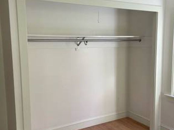4th image of 18 Park Ave