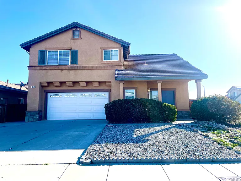 13533 Princeton Dr — Photo 2