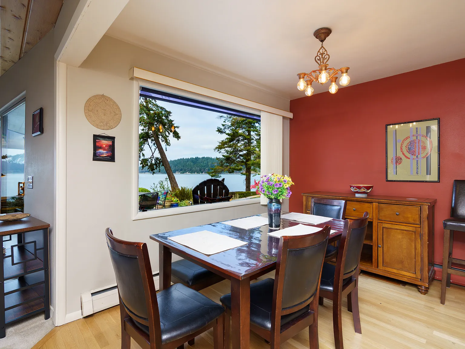 3 bed, 1842 sqft, $5,800 — Photo 4